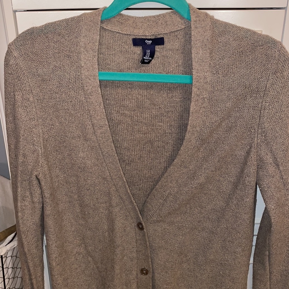GAP Cardigan - Picture 2 of 3